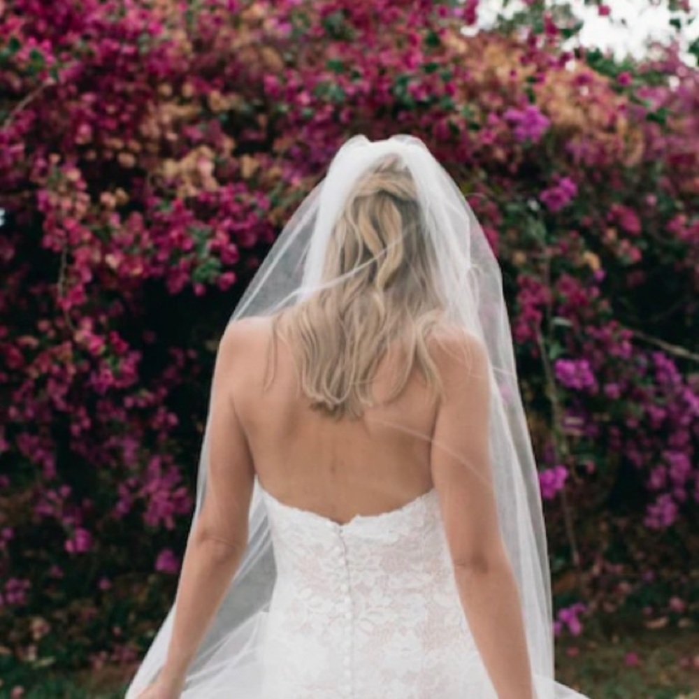 Raw edge ivory veil